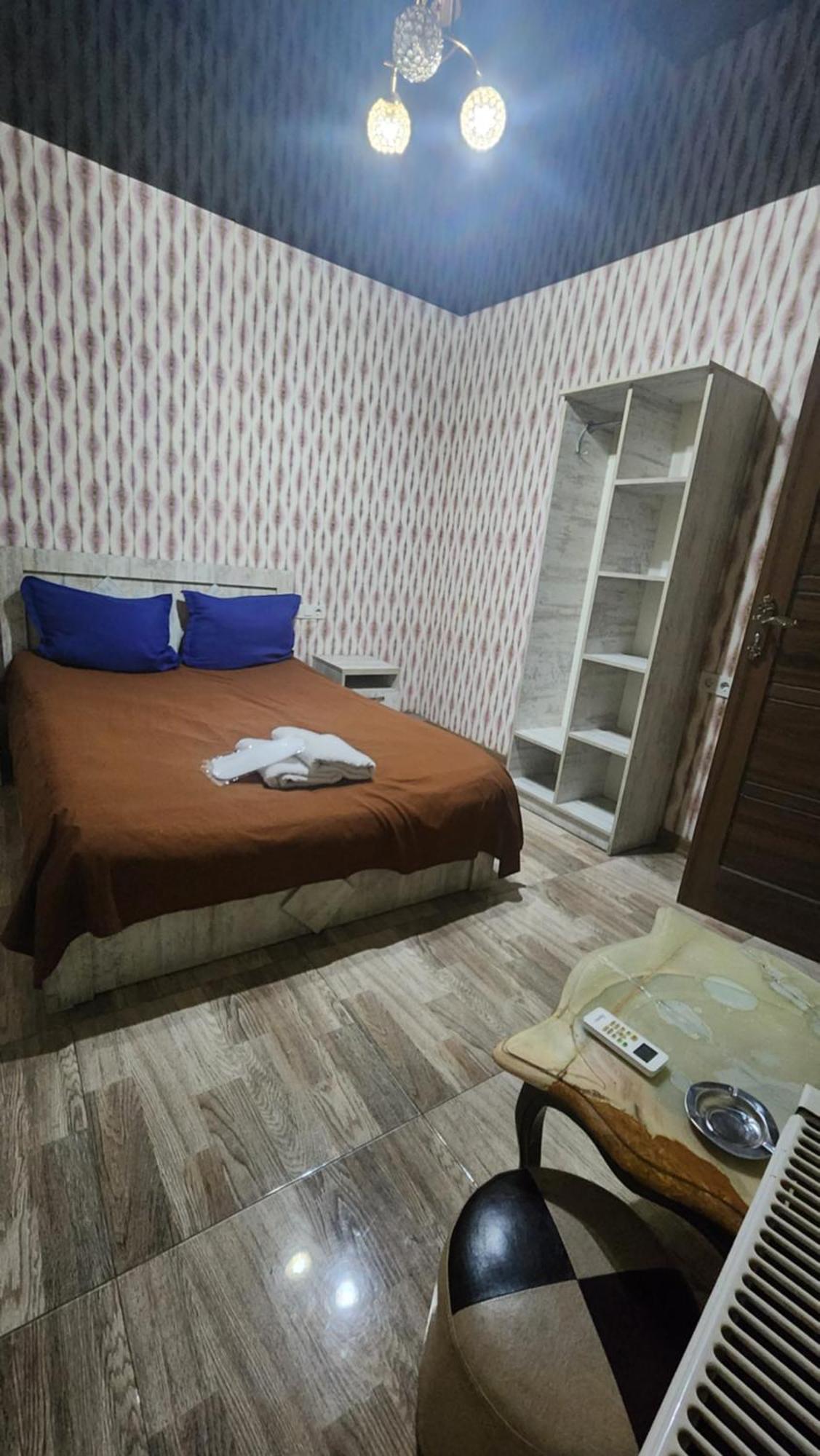 Hotel ,,Mega" Tbilisi Buitenkant foto