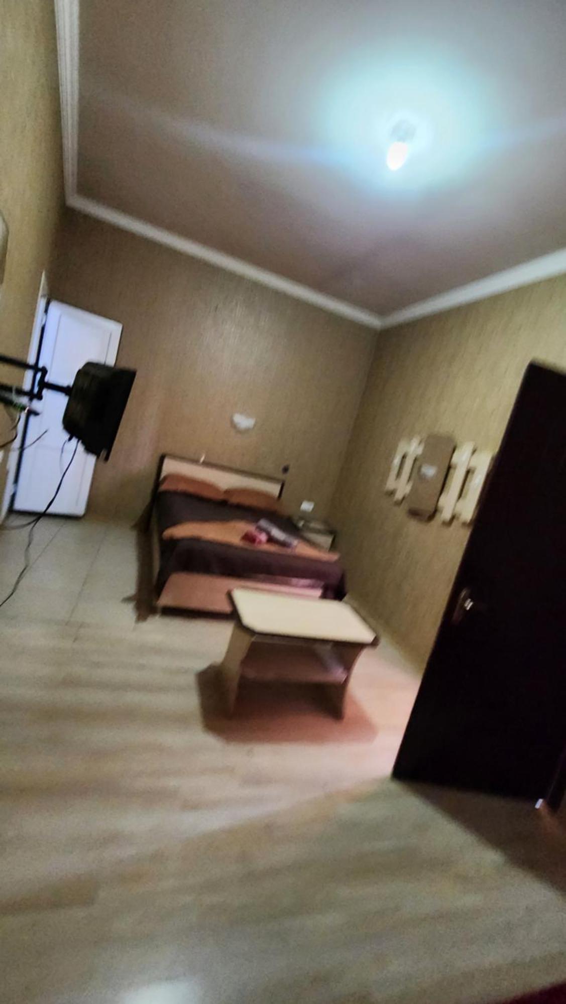 Hotel ,,Mega" Tbilisi Buitenkant foto