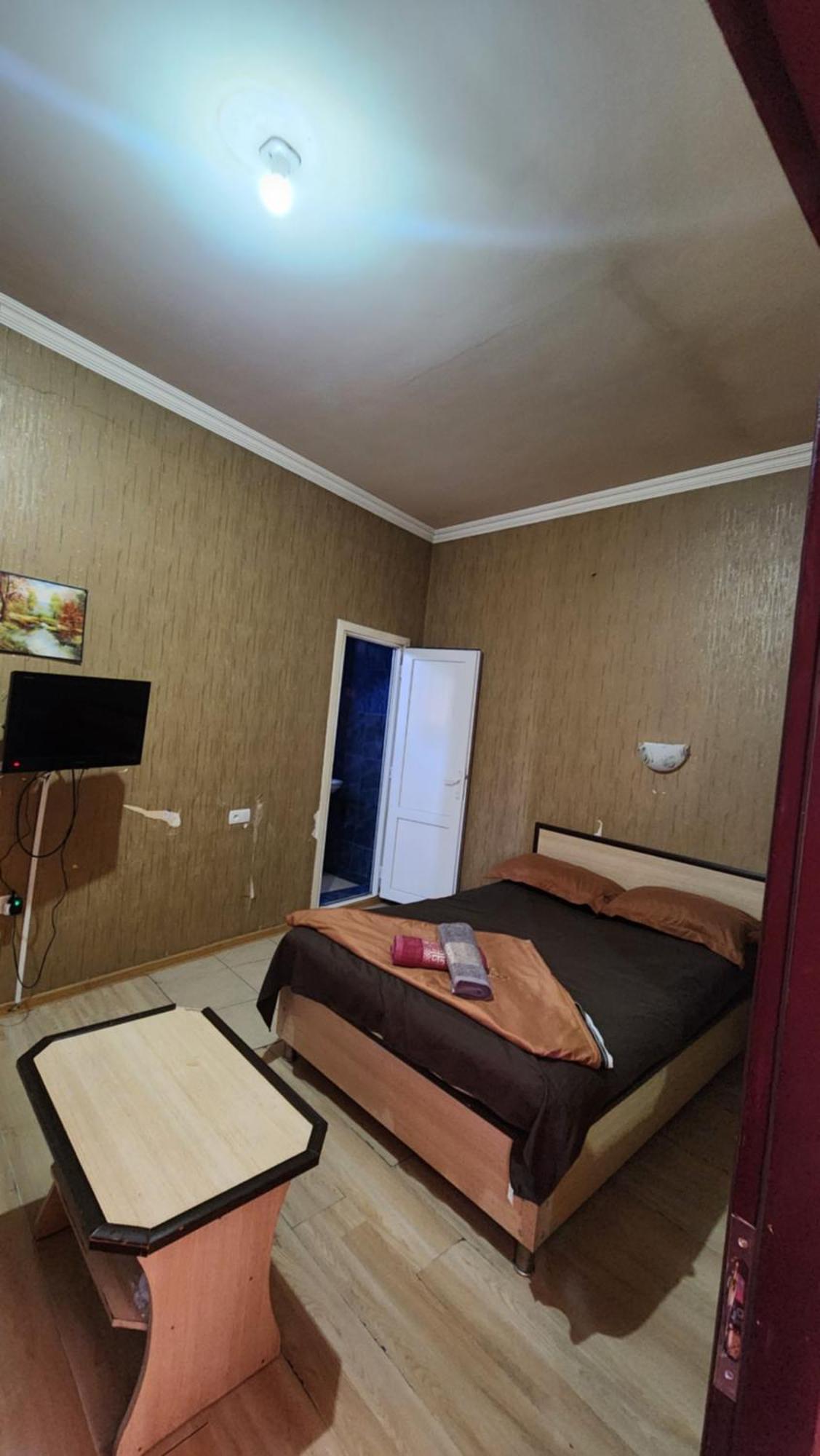 Hotel ,,Mega" Tbilisi Buitenkant foto