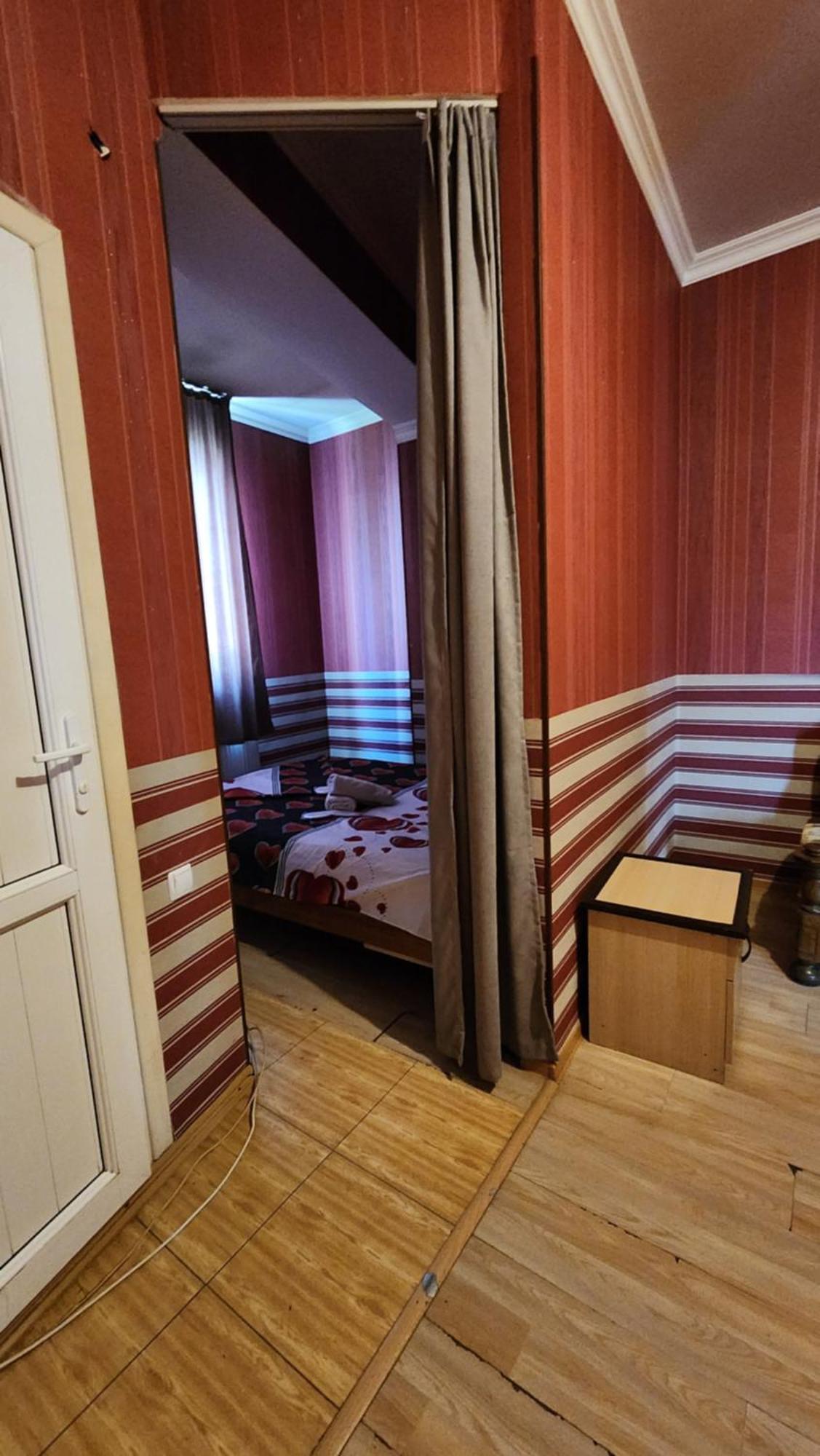 Hotel ,,Mega" Tbilisi Buitenkant foto