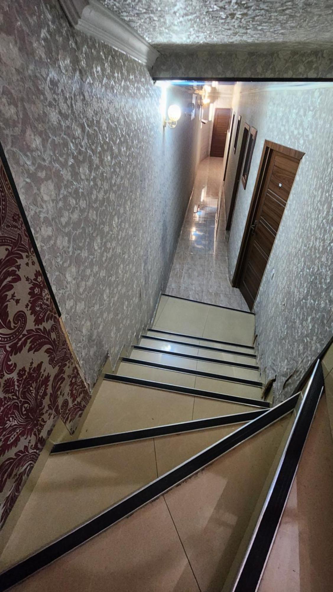Hotel ,,Mega" Tbilisi Buitenkant foto