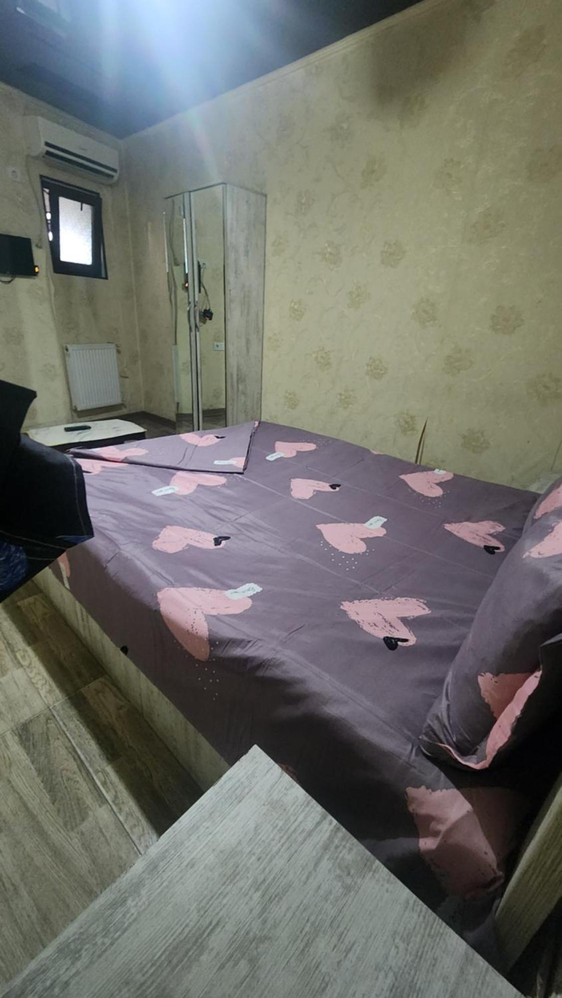Hotel ,,Mega" Tbilisi Buitenkant foto