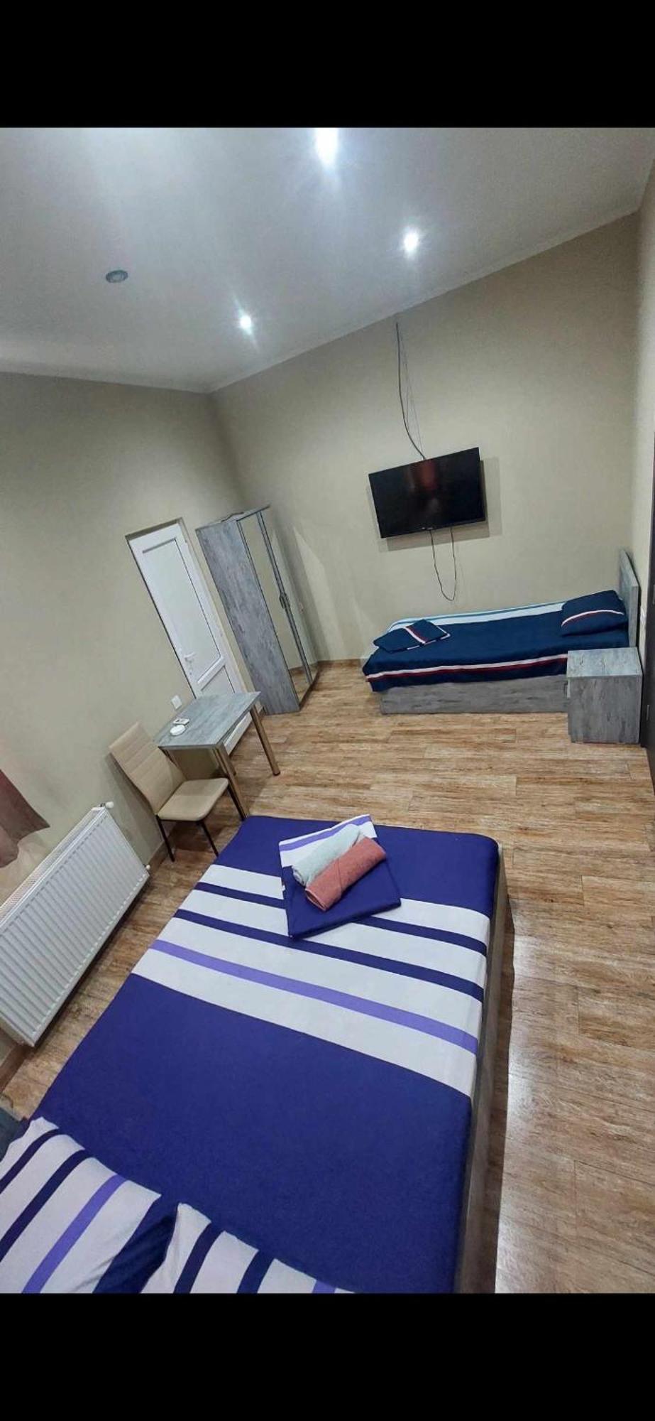 Hotel ,,Mega" Tbilisi Buitenkant foto