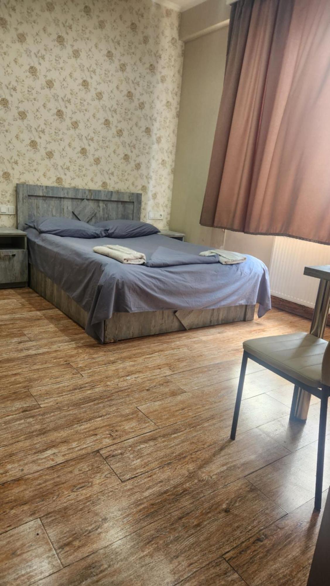 Hotel ,,Mega" Tbilisi Buitenkant foto