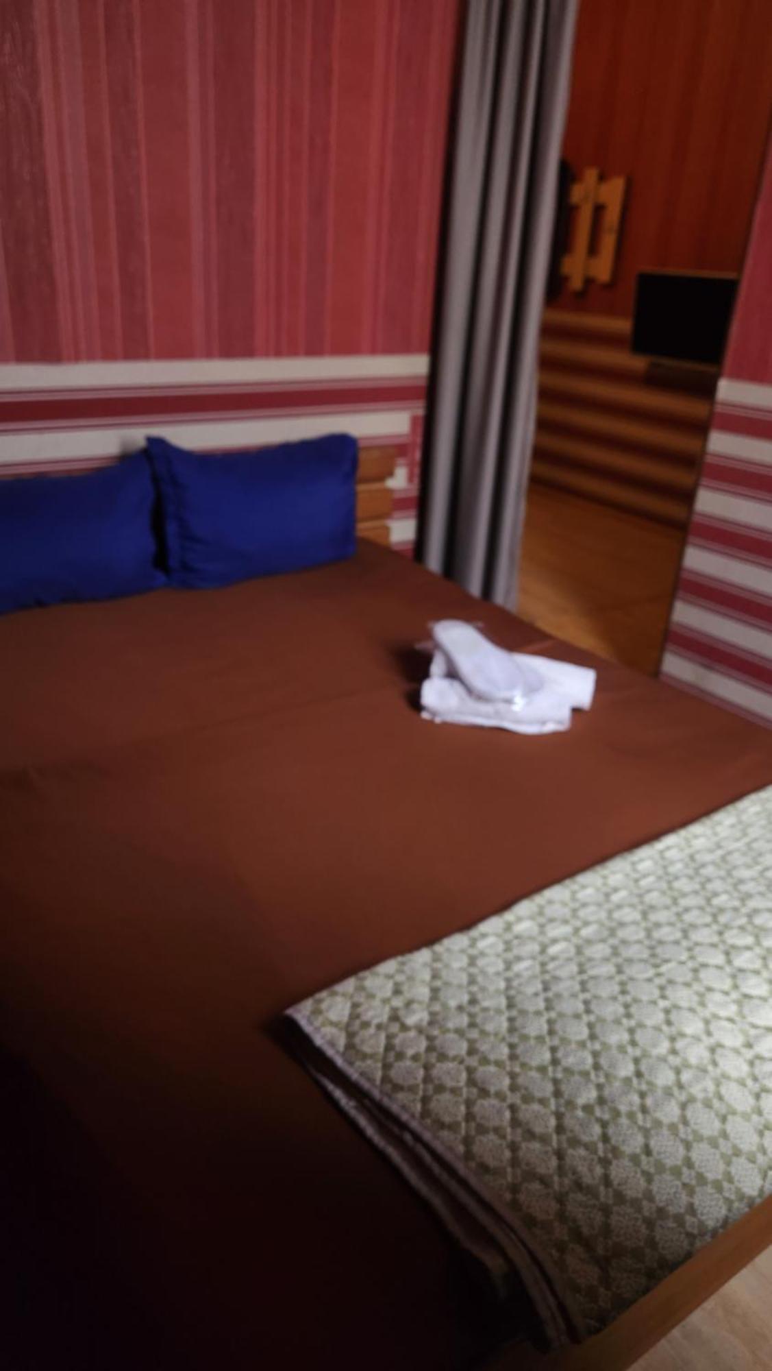 Hotel ,,Mega" Tbilisi Buitenkant foto