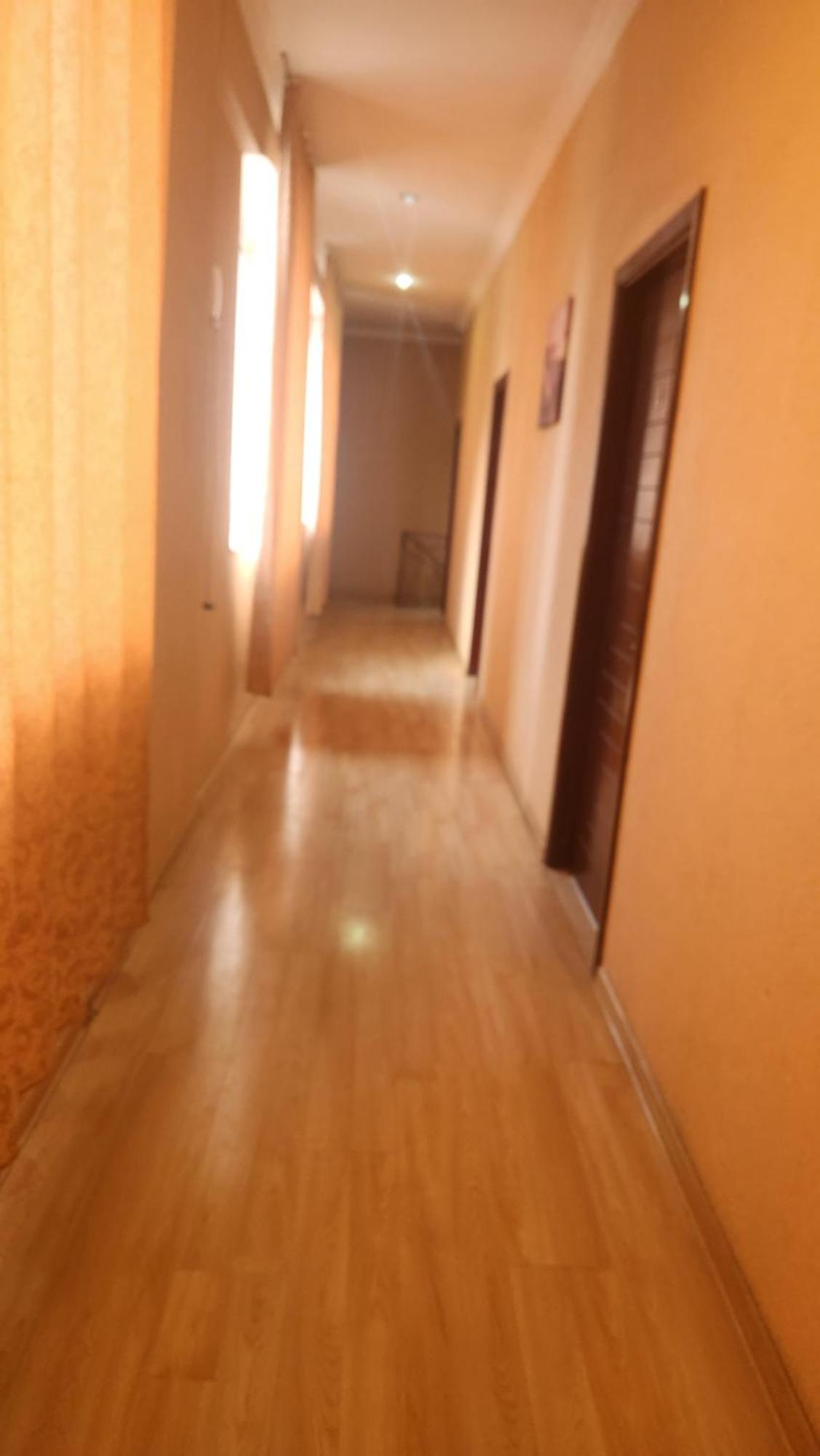 Hotel ,,Mega" Tbilisi Buitenkant foto