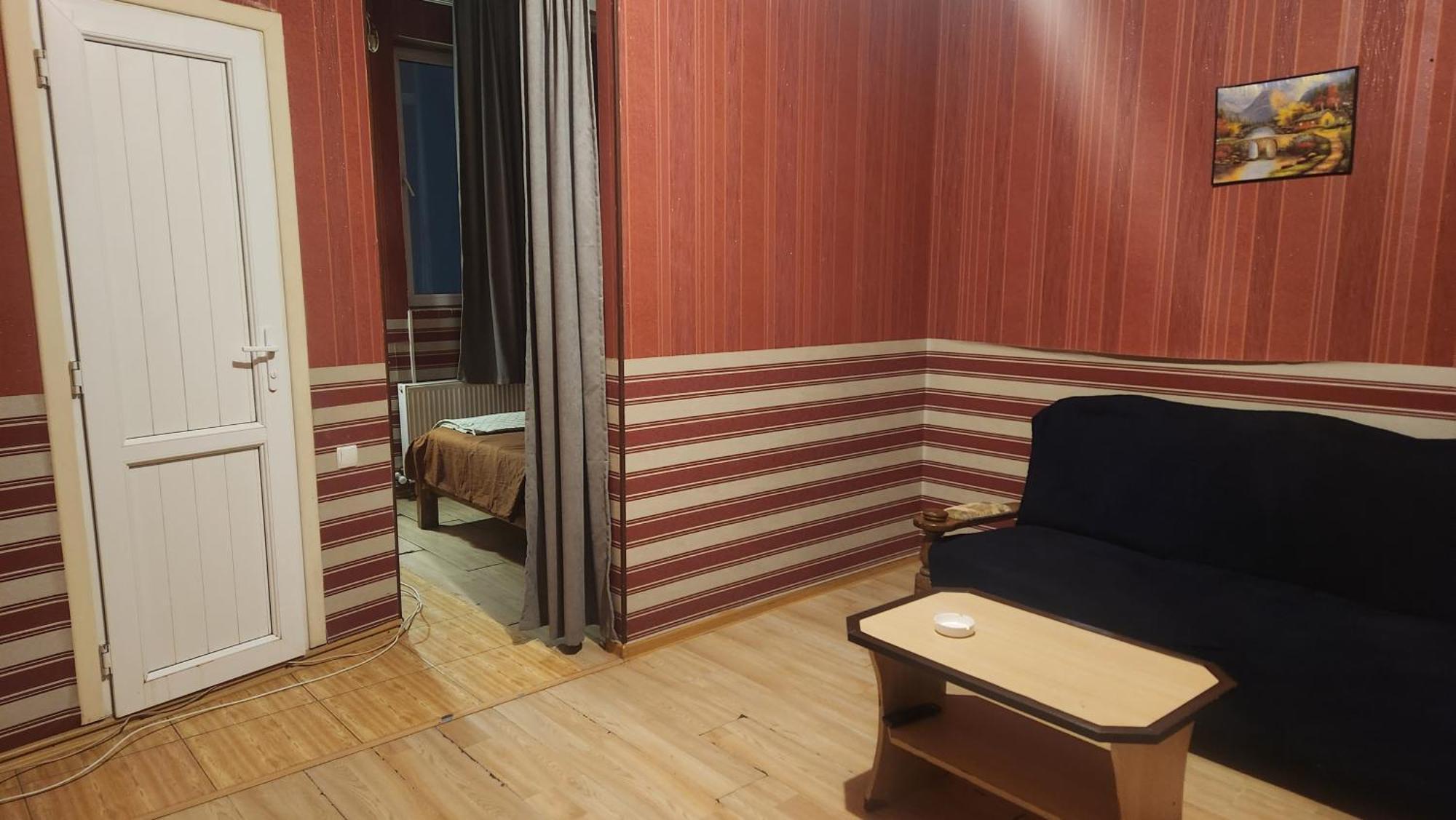 Hotel ,,Mega" Tbilisi Buitenkant foto