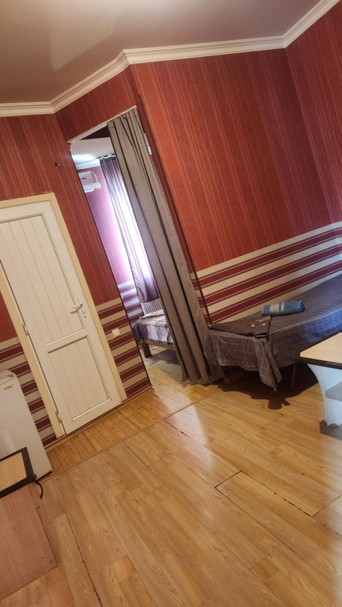 Hotel ,,Mega" Tbilisi Buitenkant foto
